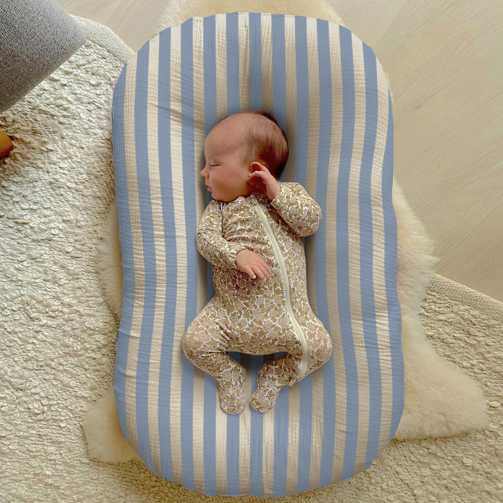 Guruixu muslin baby lounger cover close-up of 100% cotton fabric texture for gentle touch