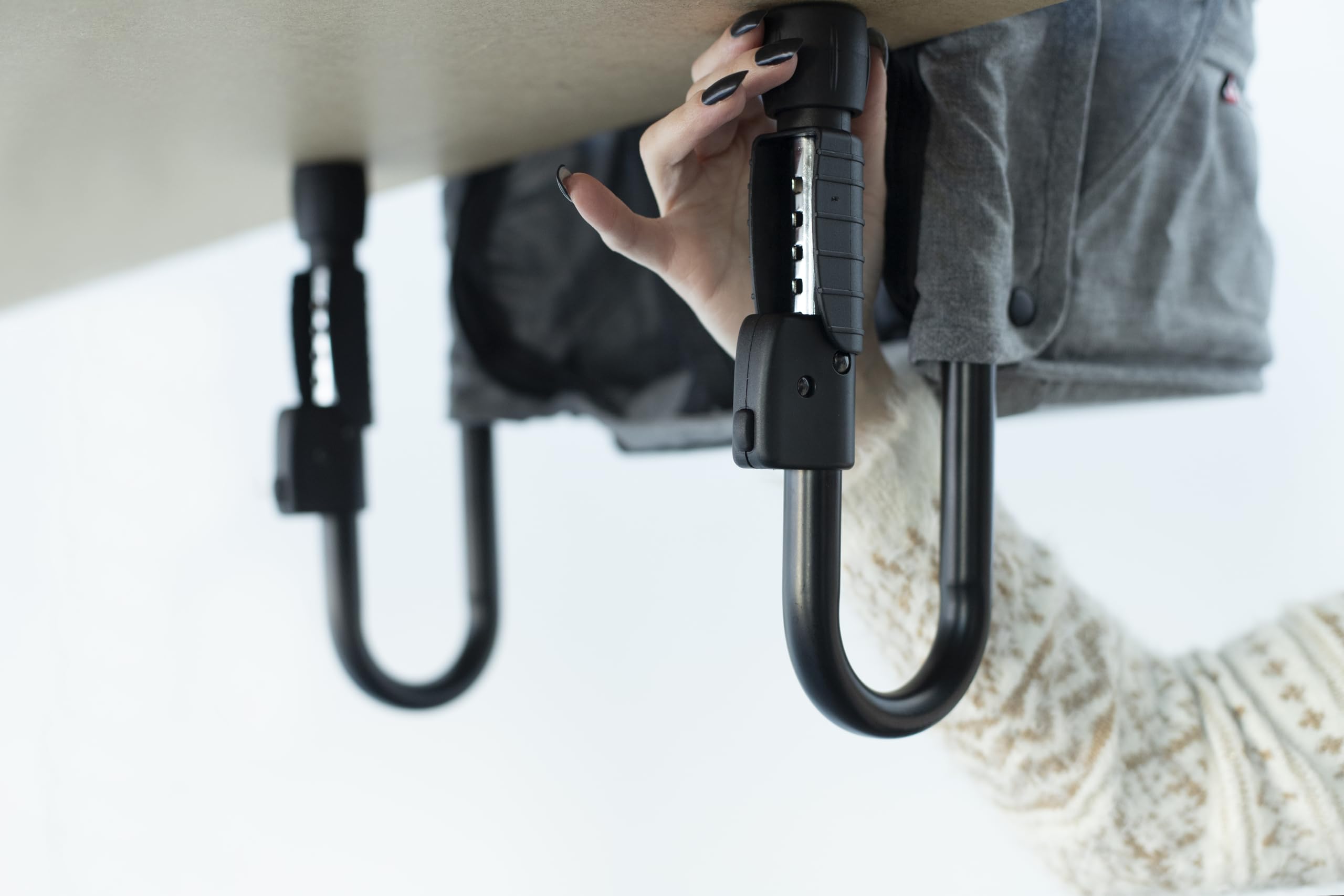 The guzzie+Guss Perch-clip-on-table-chair family-mealtime boosts shared dining moments.