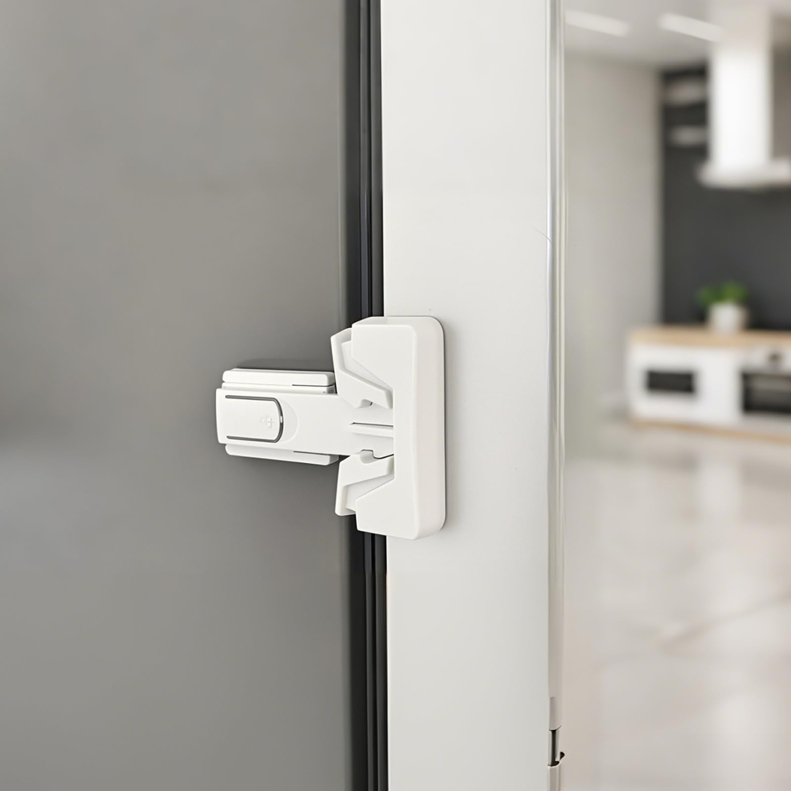 GXXFXT fridge lock helps prevent curious kids from opening the fridge.