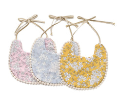 GZMM baby bib for girls with floral side – stylish drool protection for outings.