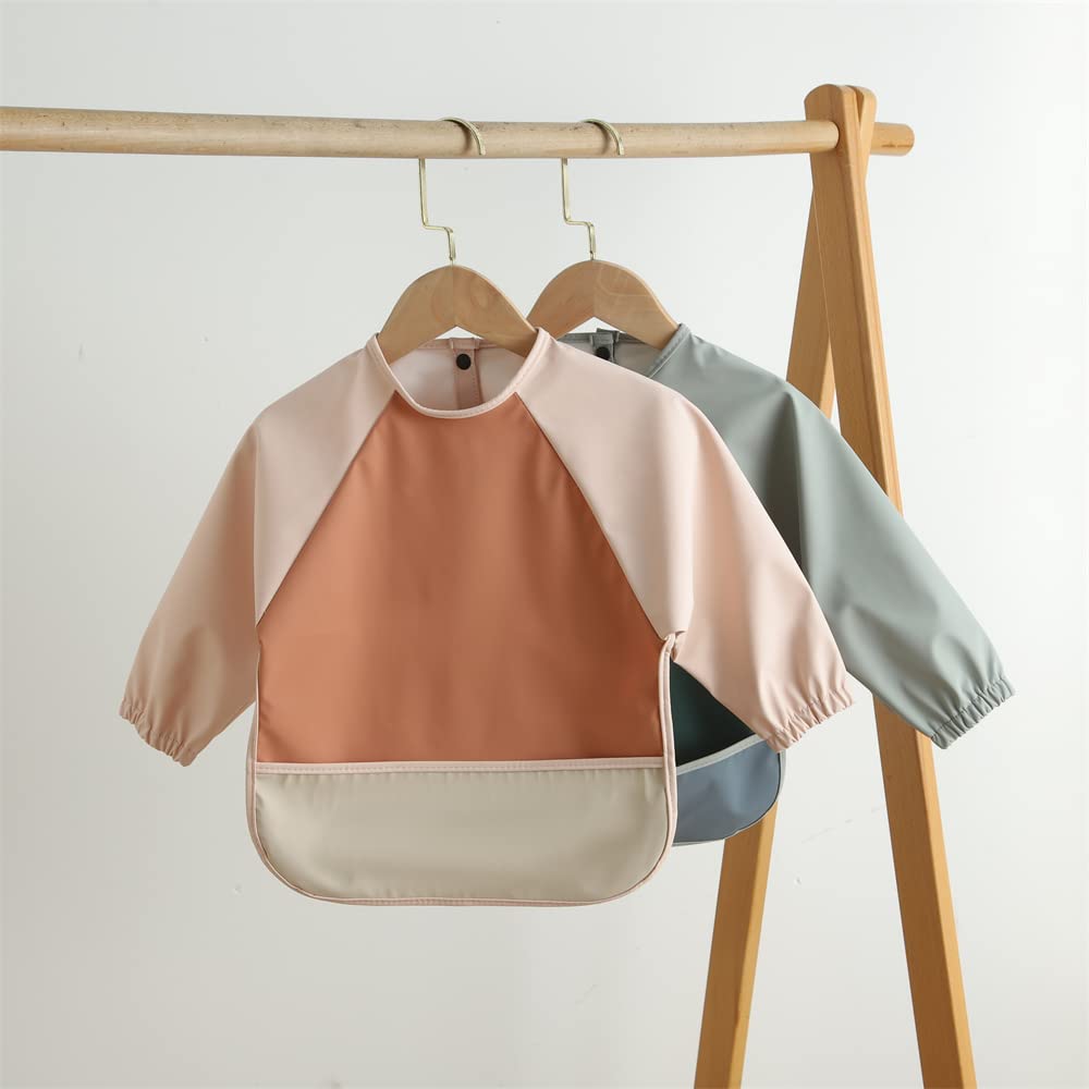 GZMM long-sleeve baby bib close-up shows protective sleeves for messy meals.