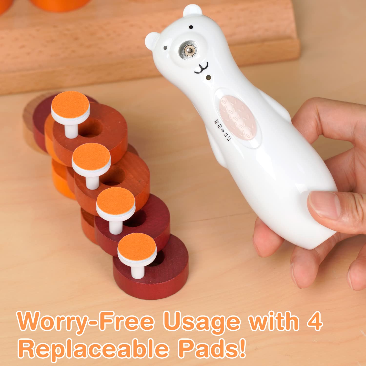 haakaa baby nail-trimmer use orange pad in action on tiny nails