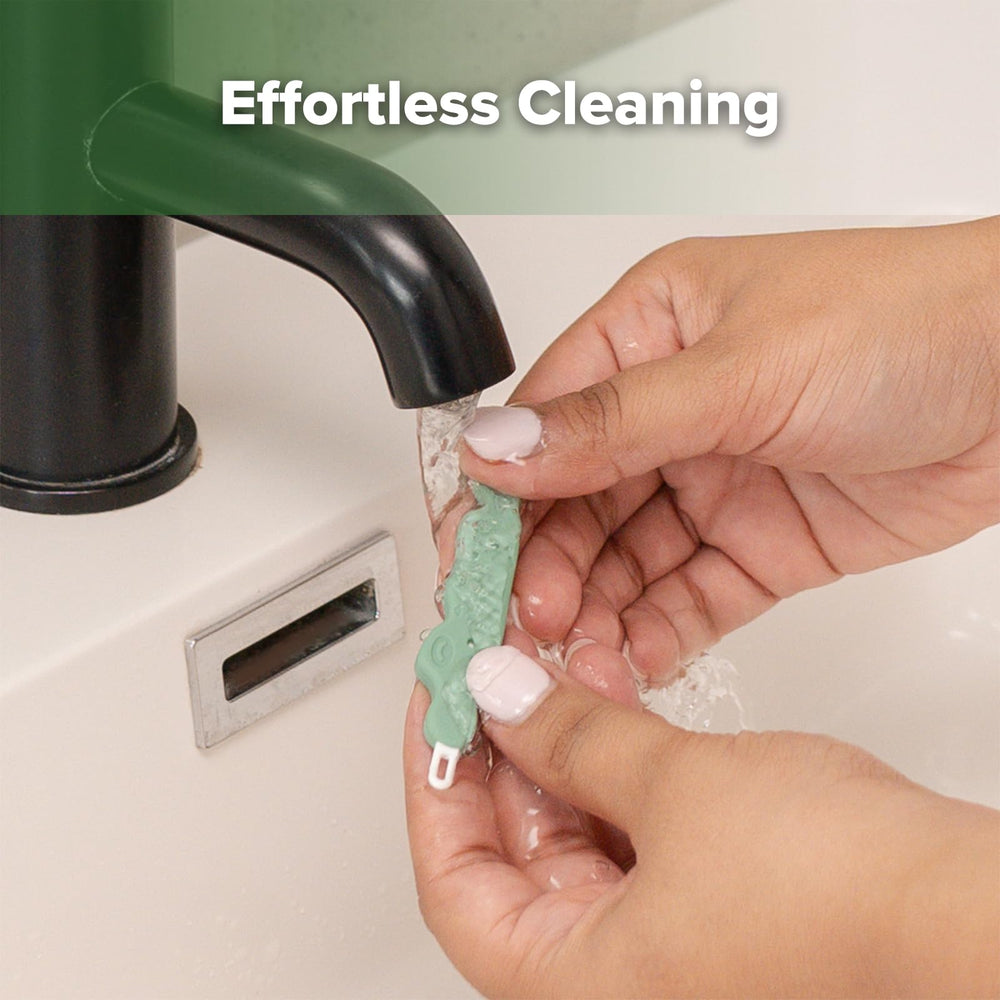haakaa baby nose cleaner baby-holding design reduces resistance during cleaning