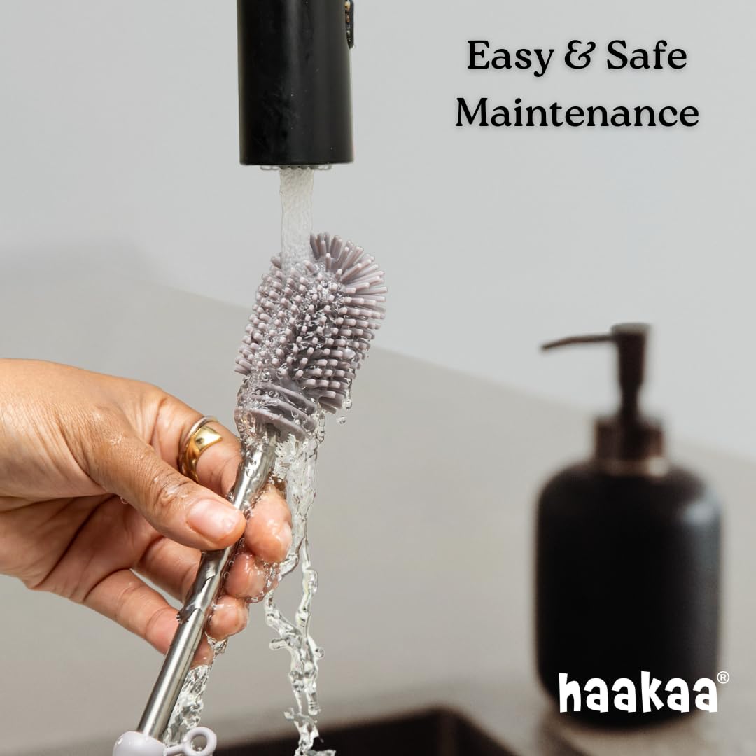 Haakaa milk-storage-bags brush keeps containers hygienic and ready for storage