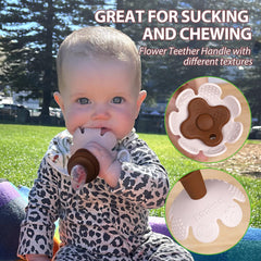 Haakaa feeder with secure ring keeps the pouch closed during munching.