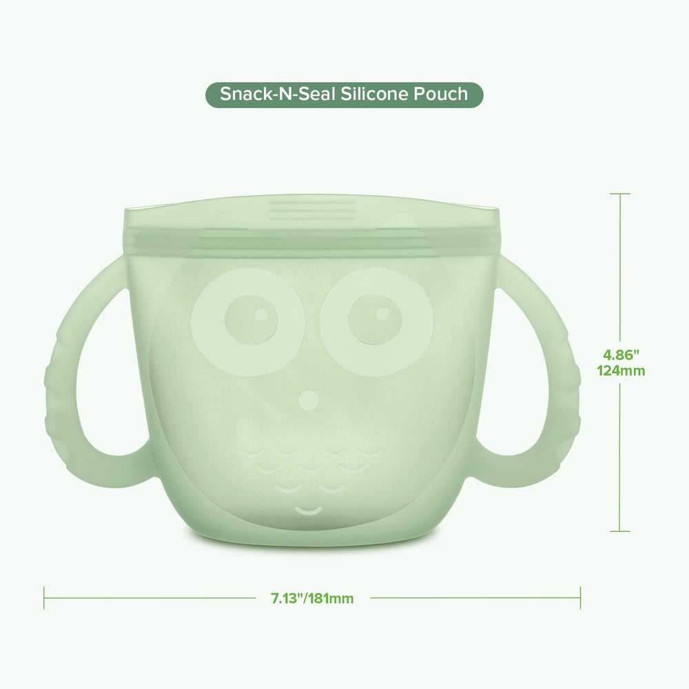 Haakaa Oscar Owl fits in bags for on-the-go snacks
