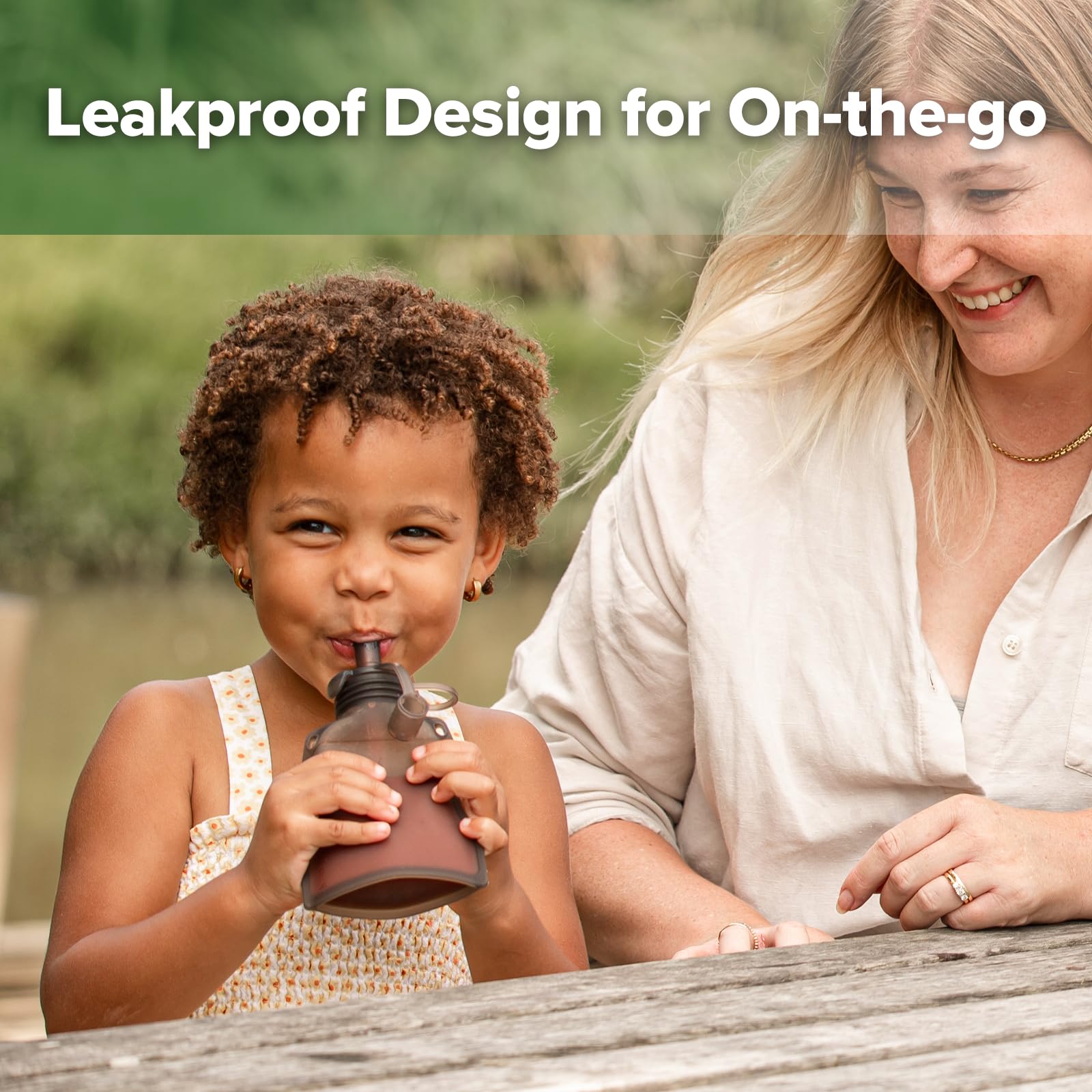 Haakaa Yummy Pouch standing upright during fill, showing easy-to-clean single-piece design.