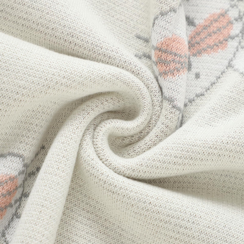 Hadetoto baby blanket gift-packaging suggests thoughtful registry gift.