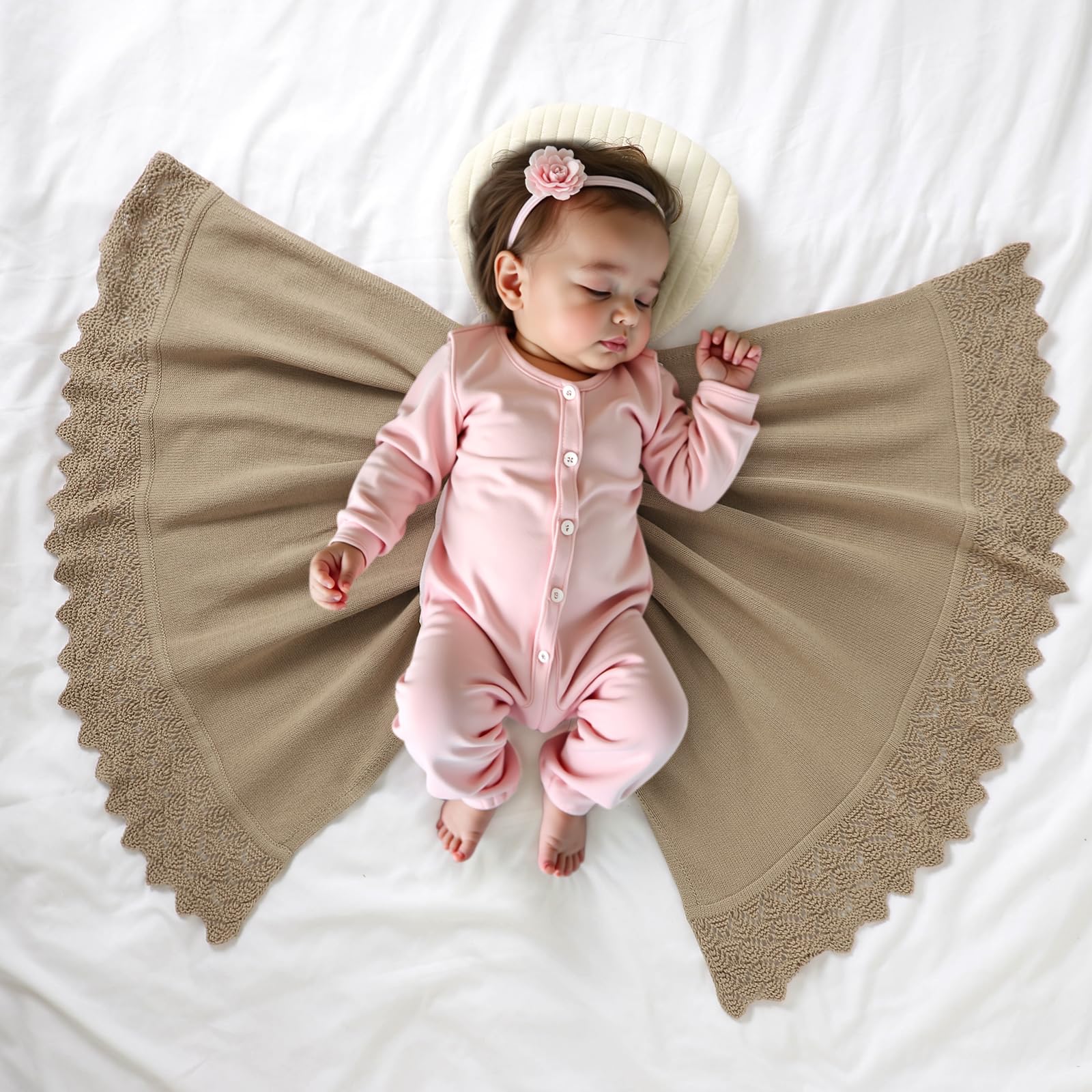 Hadetoto baby blanket nursery scene demonstrates timeless style and breathable cotton for year-round use.