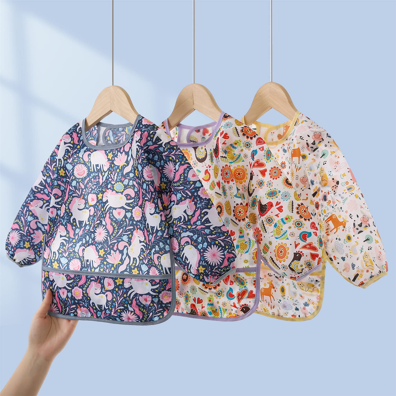 Hafftnun wipe-clean bibs provide easy cleanup after messy meals.