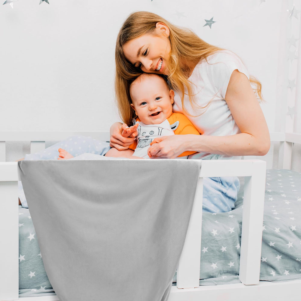 Hahafelt crib sheet care icon indicates easy machine wash