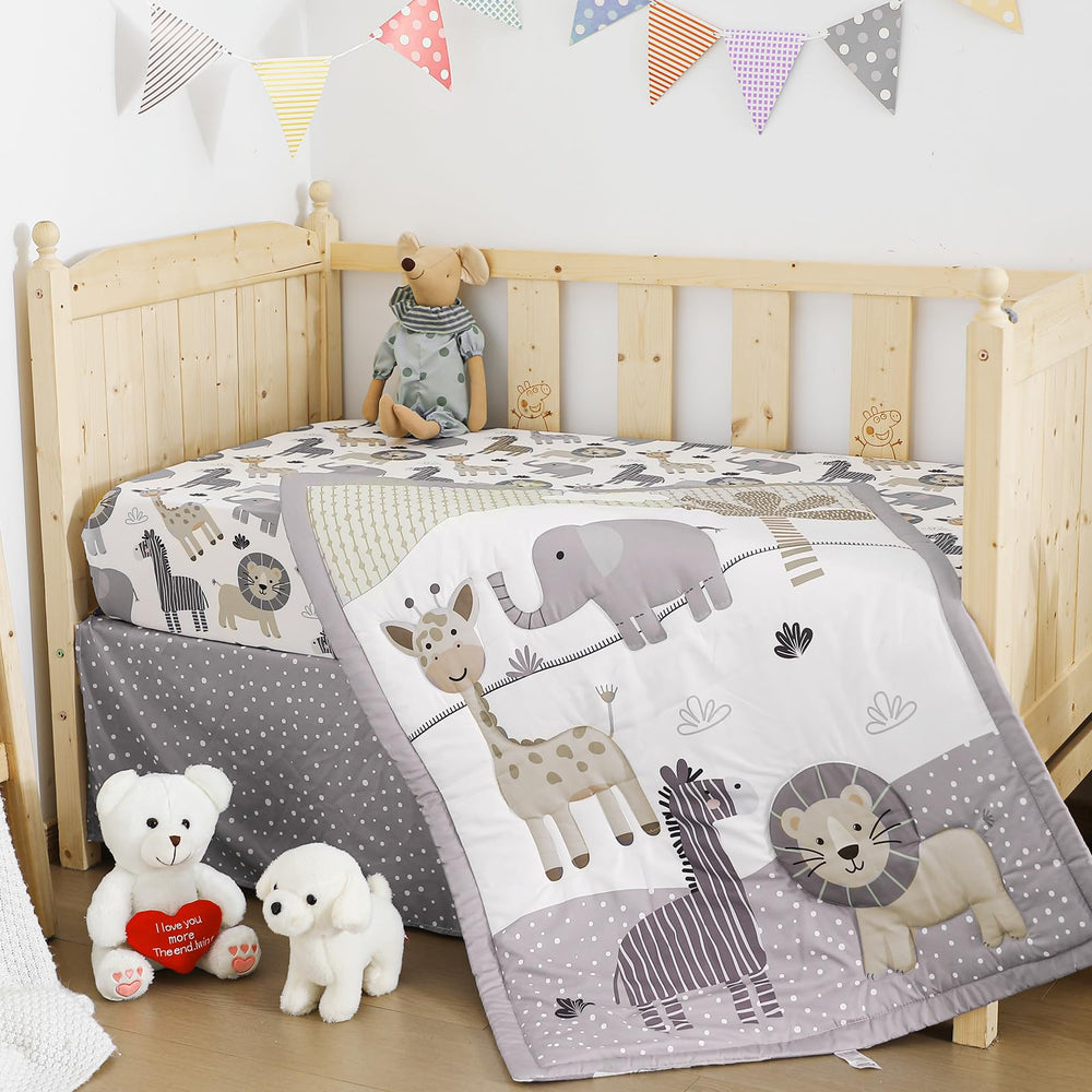 Hahafelt-neutral-nursery-decoration emphasizes a gender-neutral safari theme