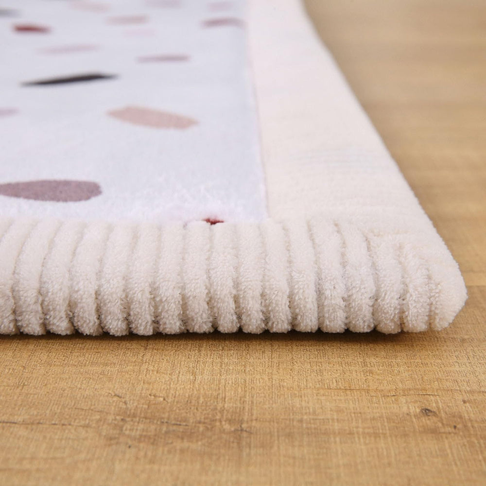 Hakuna Matte Easy-clean surface simplifies cleanup after play sessions.