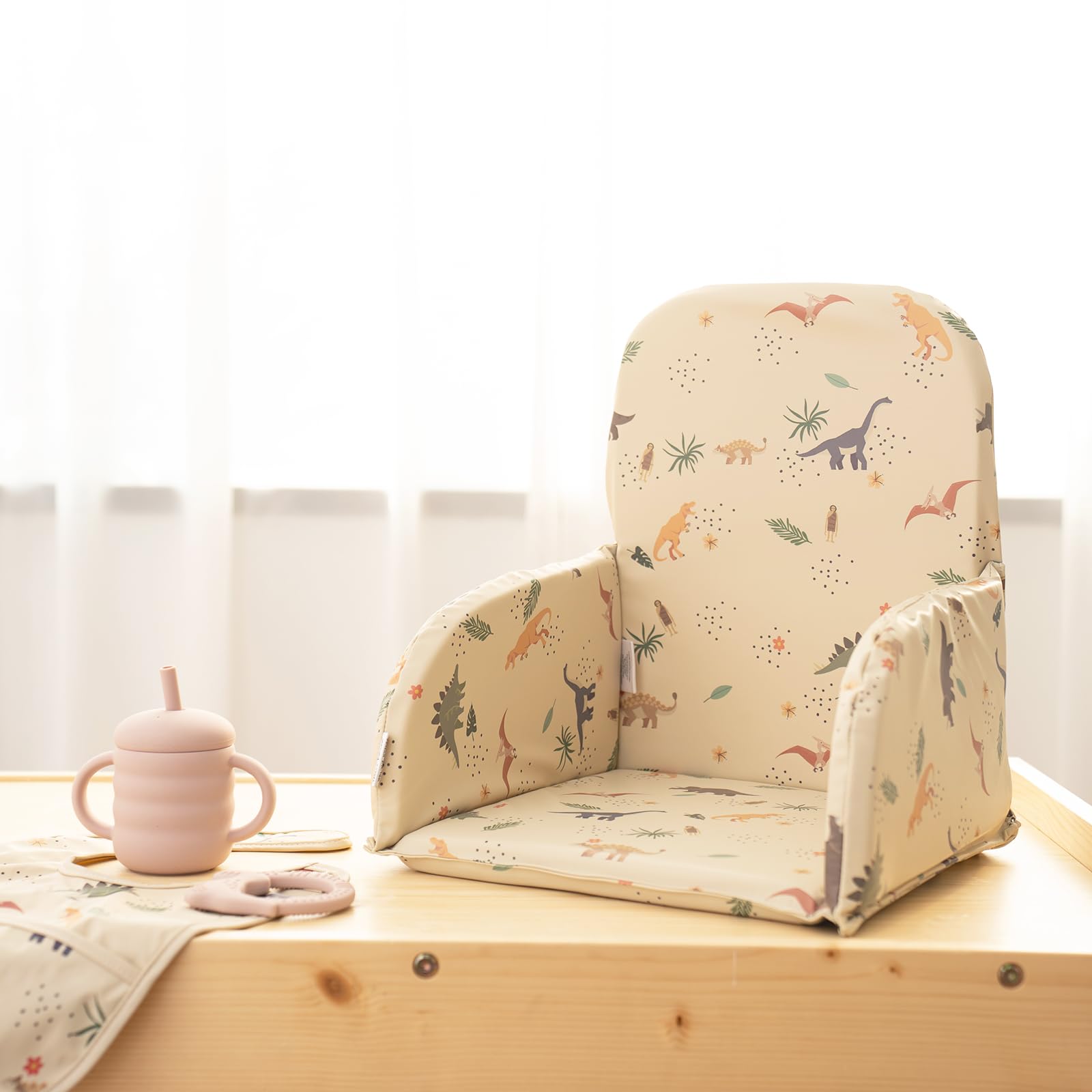 HALAA VAUVA cushion back-and-buttock support detail improves seated comfort.