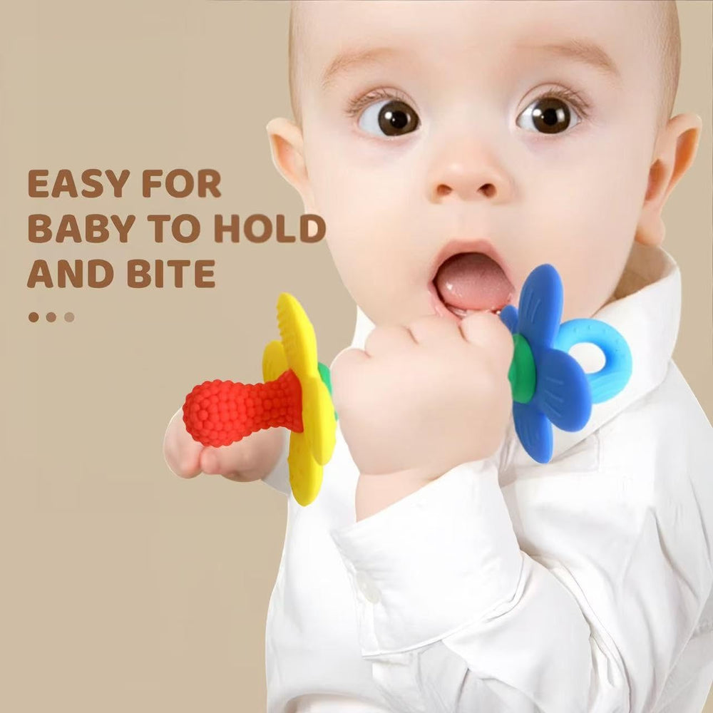 HALAA VAUVA dishwasher-safe teether cleans quickly between uses.