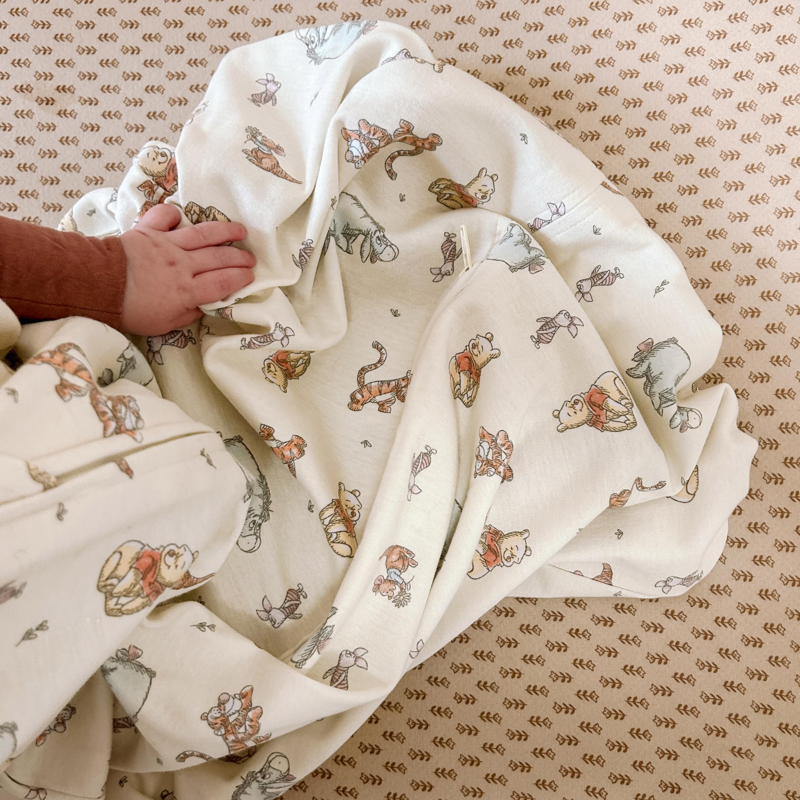 HALO hip-healthy label on Winnie Frolic Sleepsack supports hip development