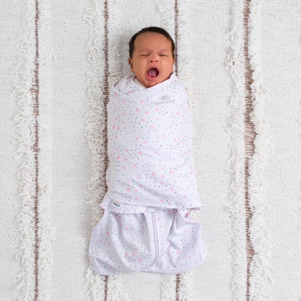 HALO Sleepsack diaper zipper enables quick diaper changes without disturbing baby.
