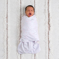 HALO Sleepsack diaper zipper enables quick diaper changes without disturbing baby.