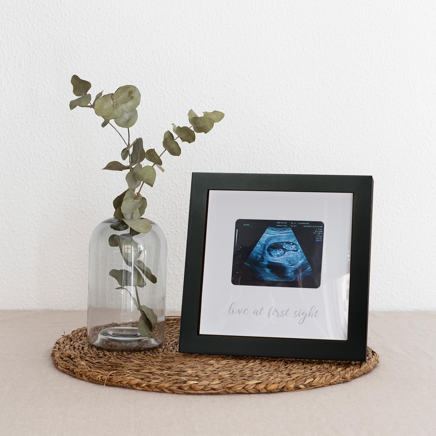 HAMUIERS Love at First Sight frame black finish fits modern nursery styles.