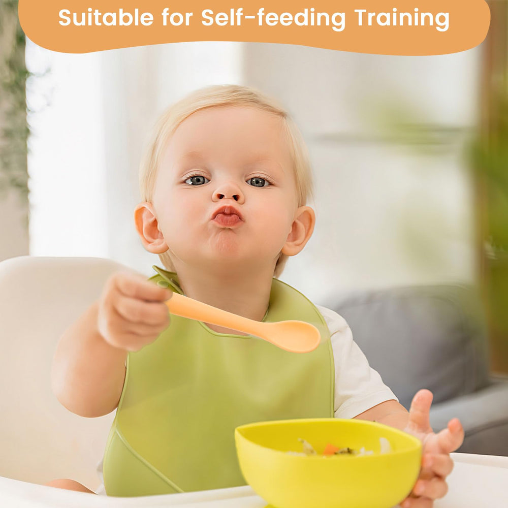 HANSGO soft-surface spoons reduce irritation during first-food explorations.