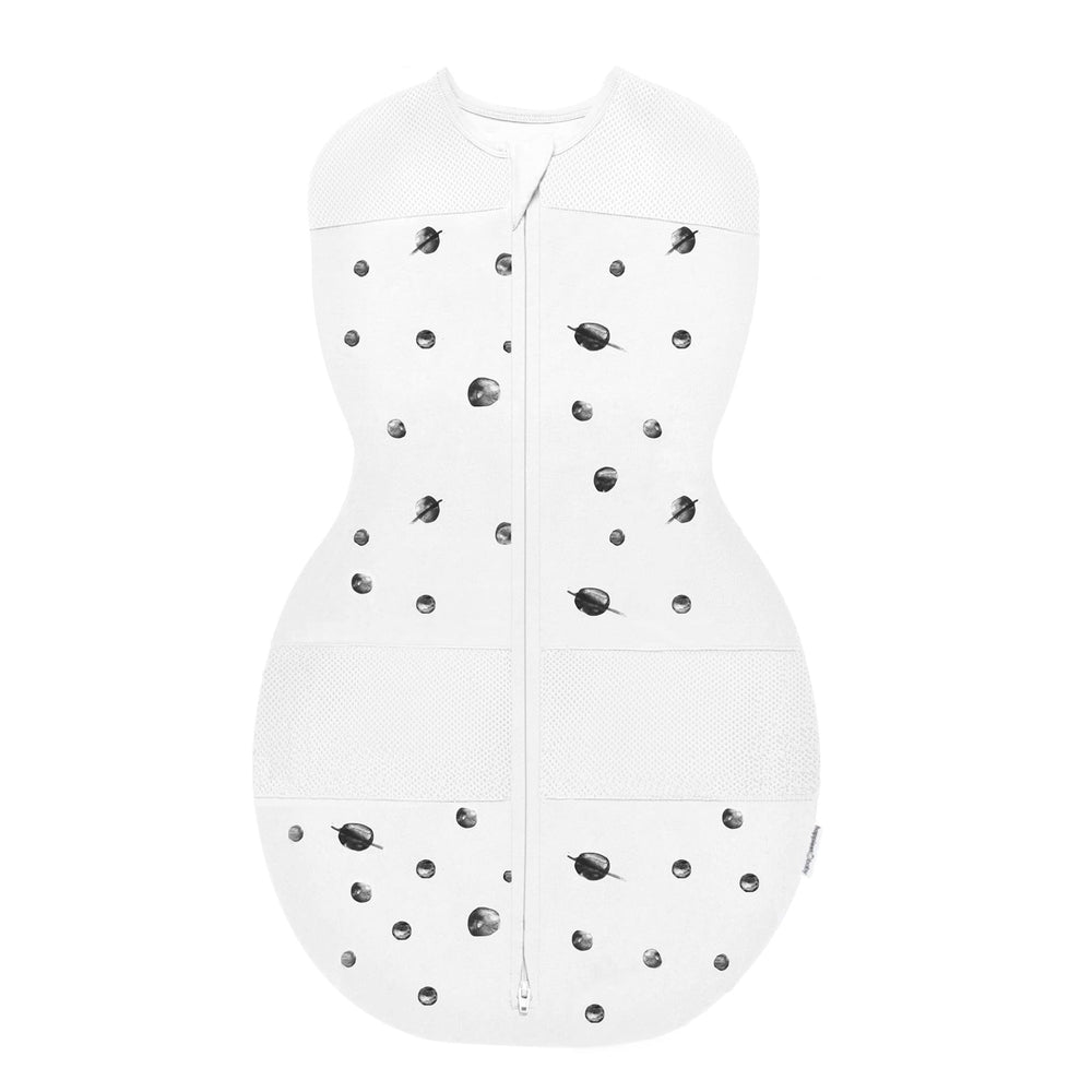 Happiest Baby Sleepea Ivory Planets small front view shows snug hip-friendly fit.