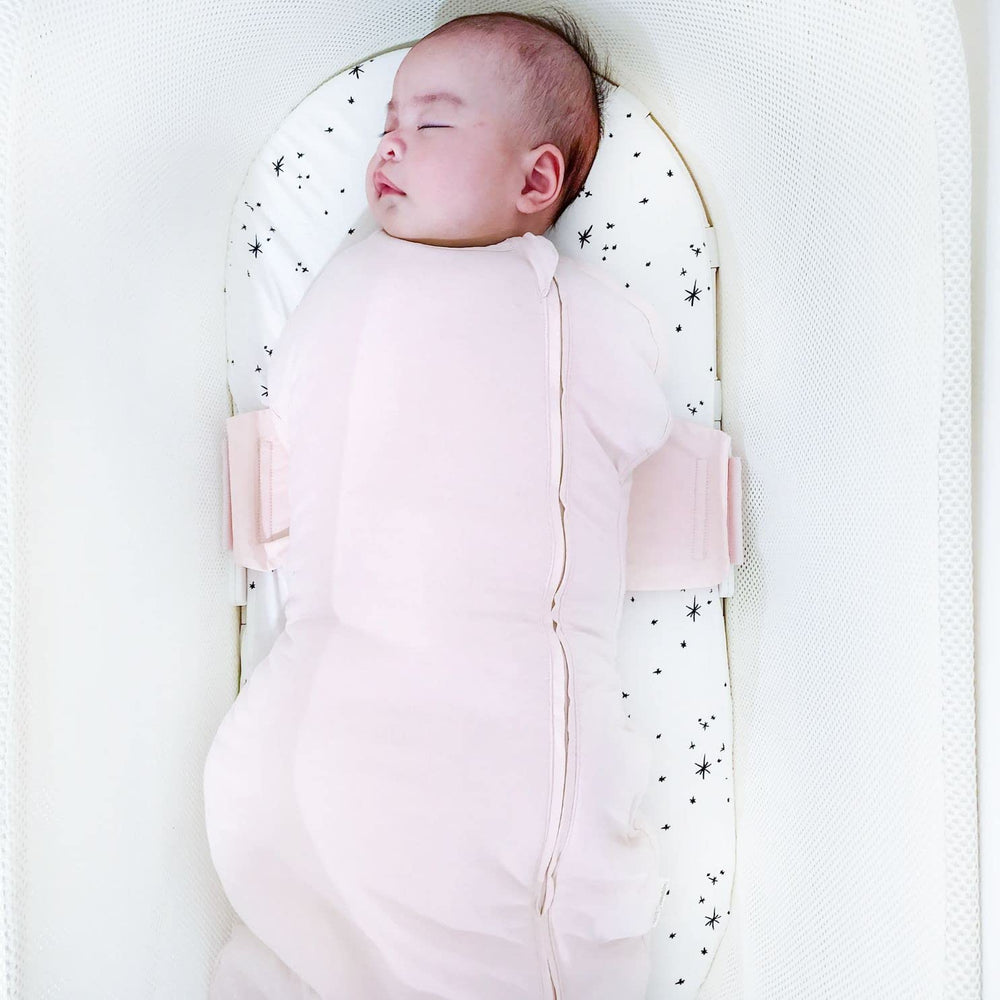 Warm, organic cotton shell with recycled insulation adds gentle warmth on nippy nights.