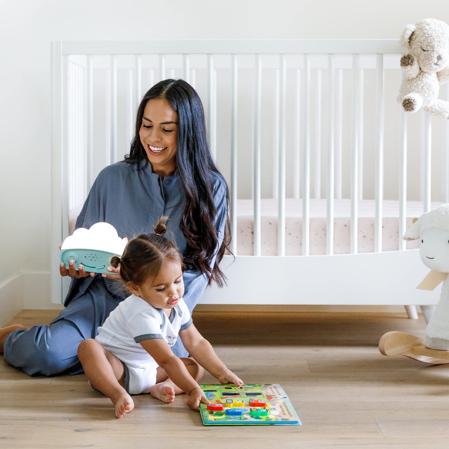 Happiest Baby SNOObie 12 sounds teal, varied white noise and lullabies for soothing routines.