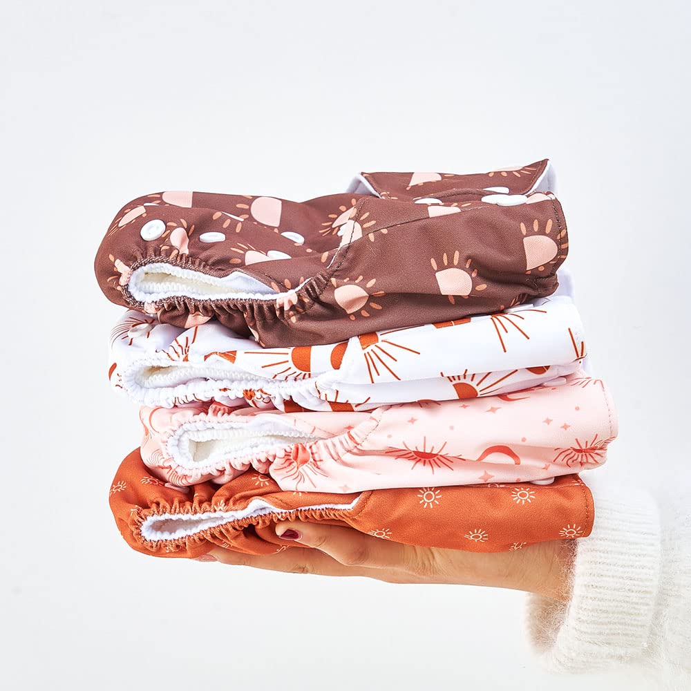 Happy Flute adjustable one-size fit band grows with baby.