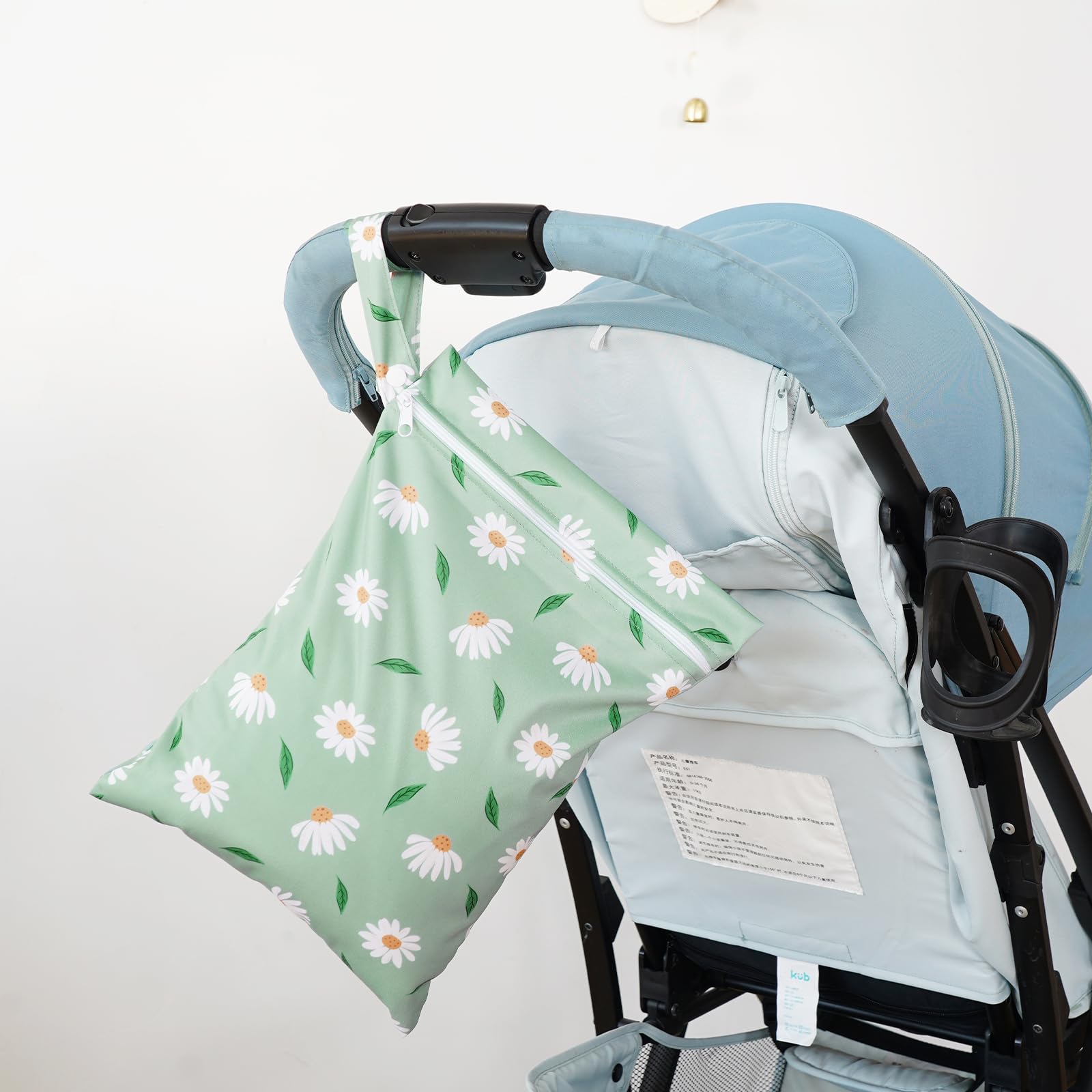 Happy Flute Daisy wet bag machine washable feature for easy cleanup after outings