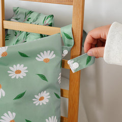 Happy Flute Daisy wet bag waterproof material emphasizing moisture resistance and odor control
