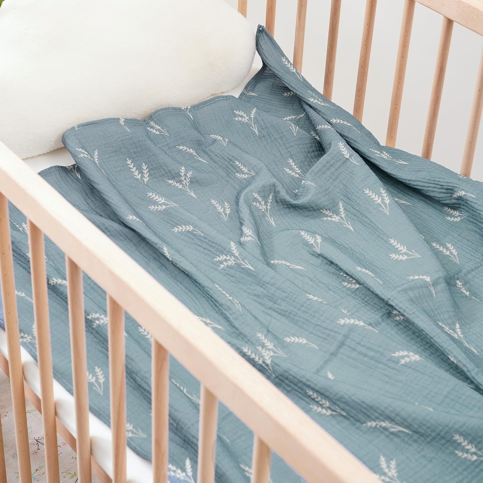 Happy Flute Nursing Cover Swaddle Use: convenient breathable layering for feeding.
