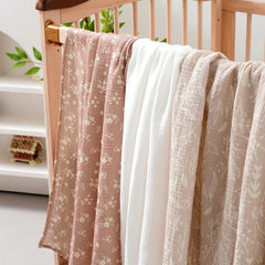 Happy Flute newborn swaddle 0–3 months in secure wrap for cozy sleep.
