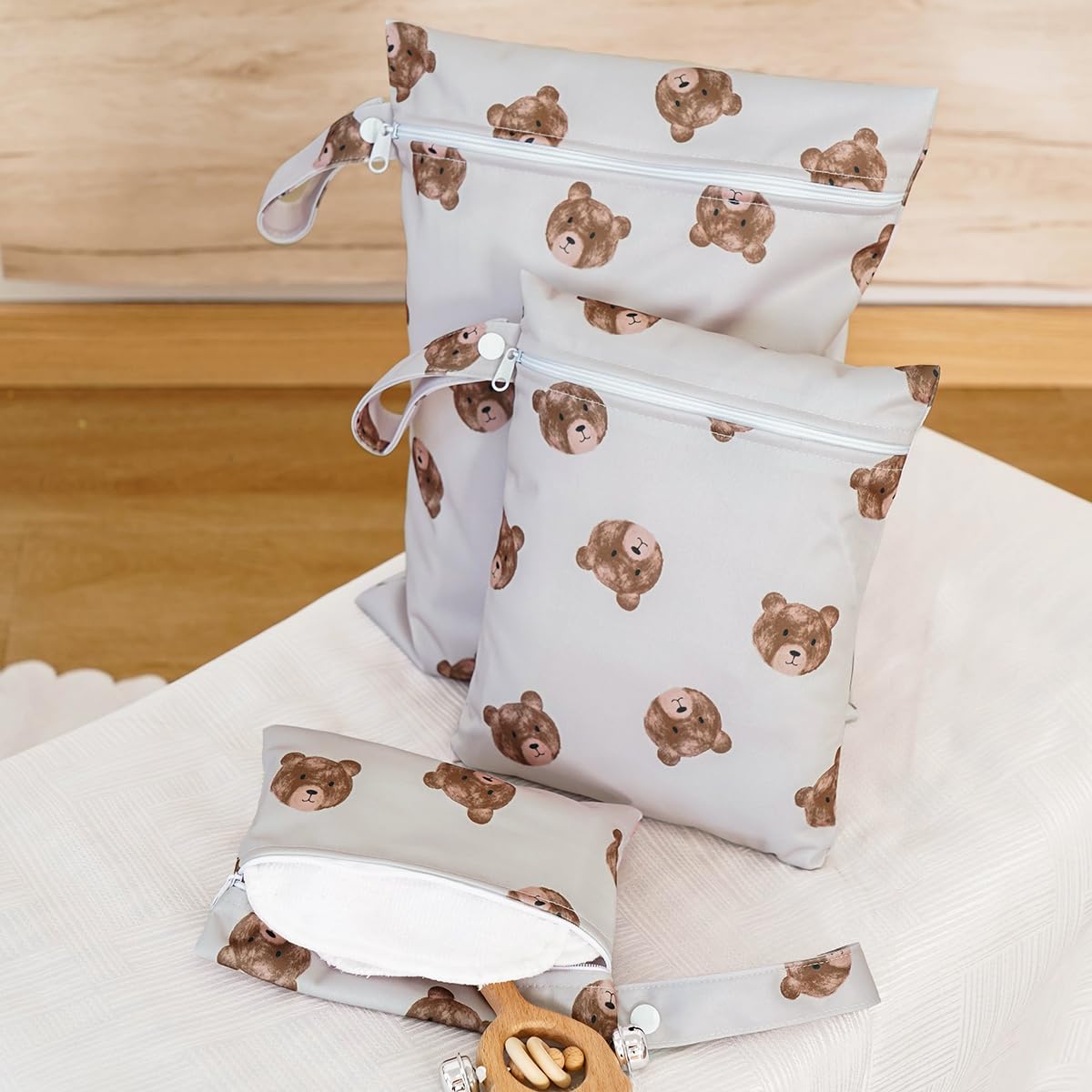 Happy Flute wet bag waterproof-material emphasizes protection from water, sand, and spills