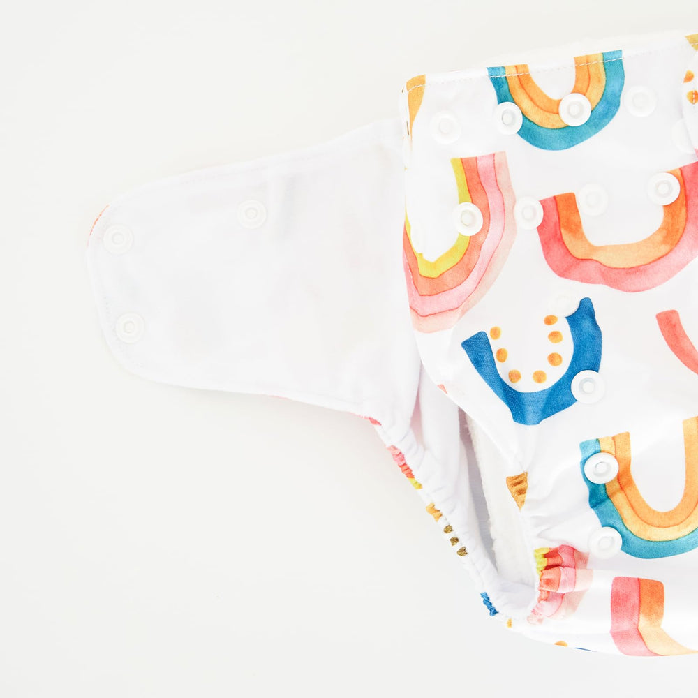 HappyFlute soft polyester fabric emphasizes skin-friendly, hypoallergenic materials for delicate baby skin.