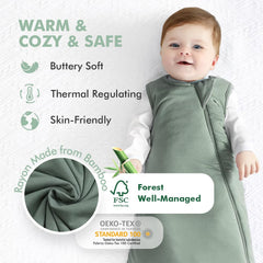 HAPIU two-way YKK zipper opened for easy diaper changes and fast dressing.