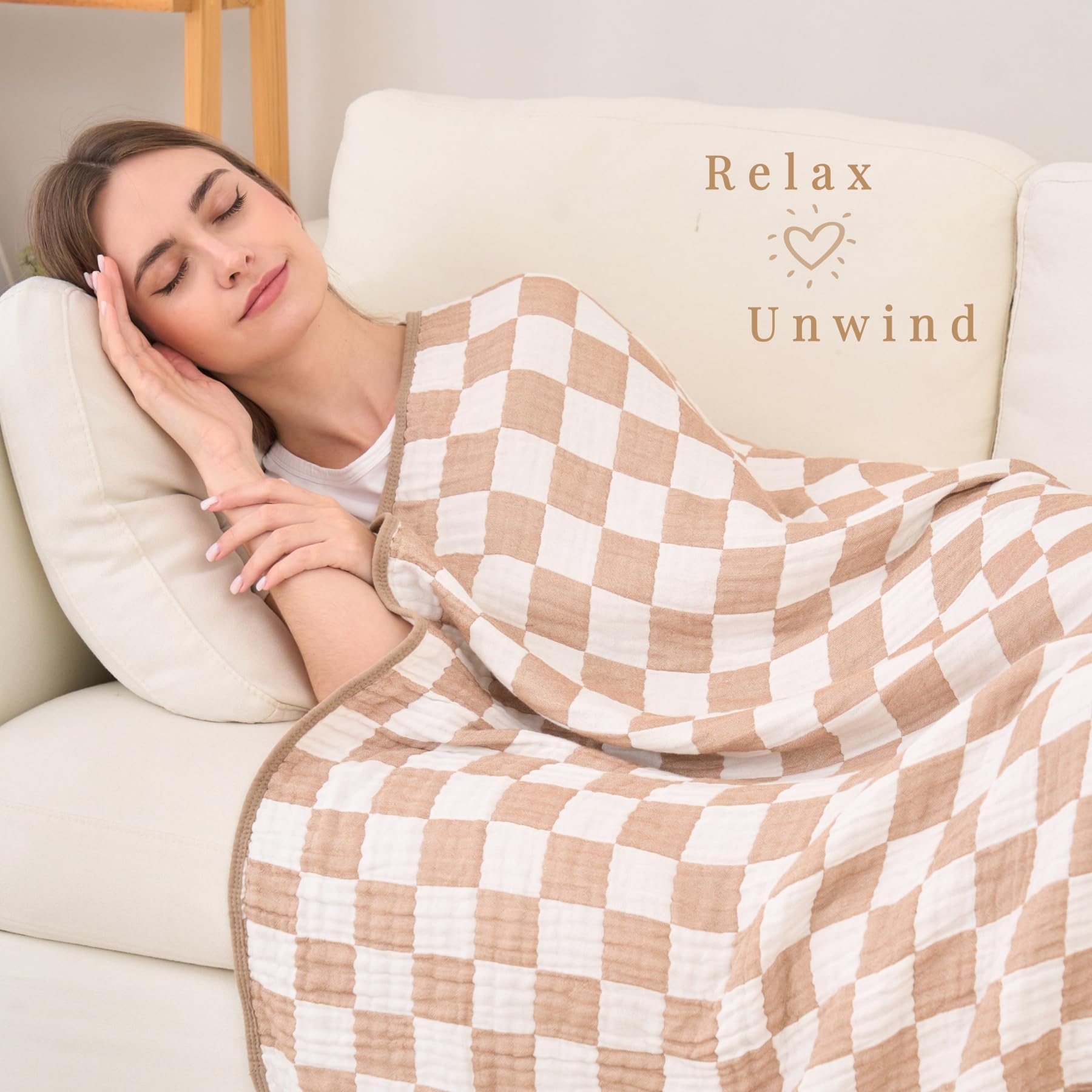 HardNok Checkered Muslin Throw folded display highlights lightweight warmth.