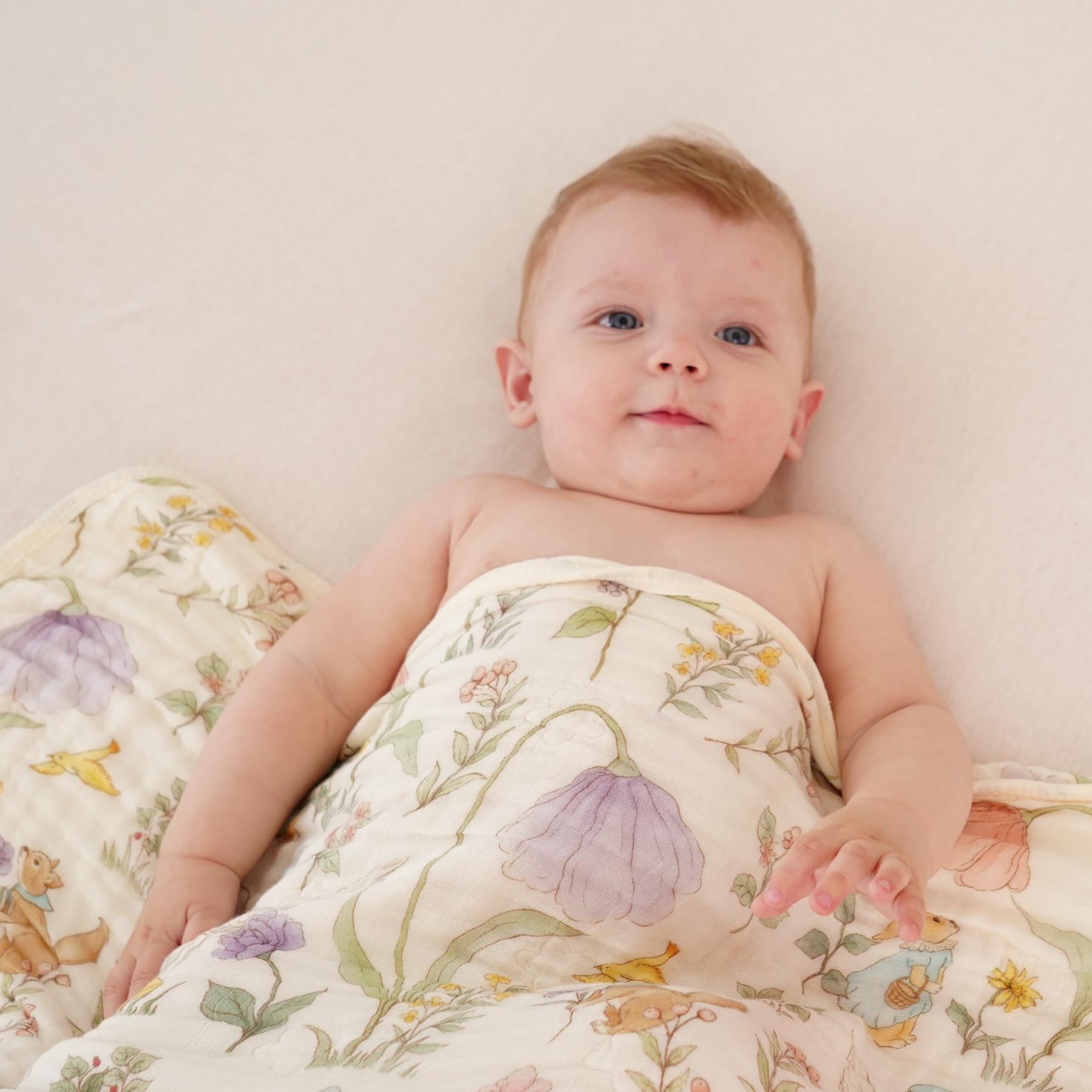 HardNok Muslin Blanket six-layer jacquard detail emphasizes durability and elegance.