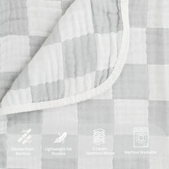 HardNok muslin blanket in stroller demonstrates breathable warmth on the go.