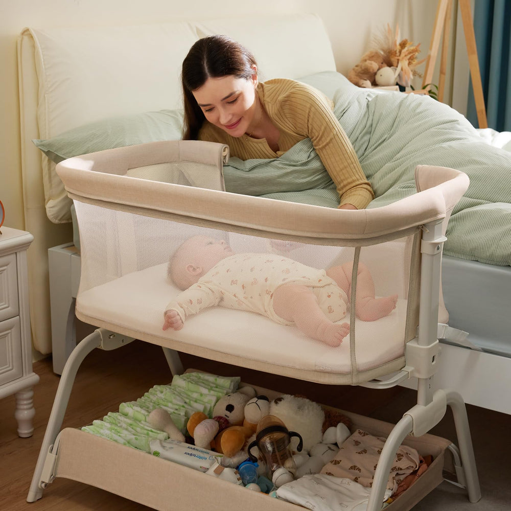 HARPPA Cuddly Bassinet mesh sides for airflow and visibility