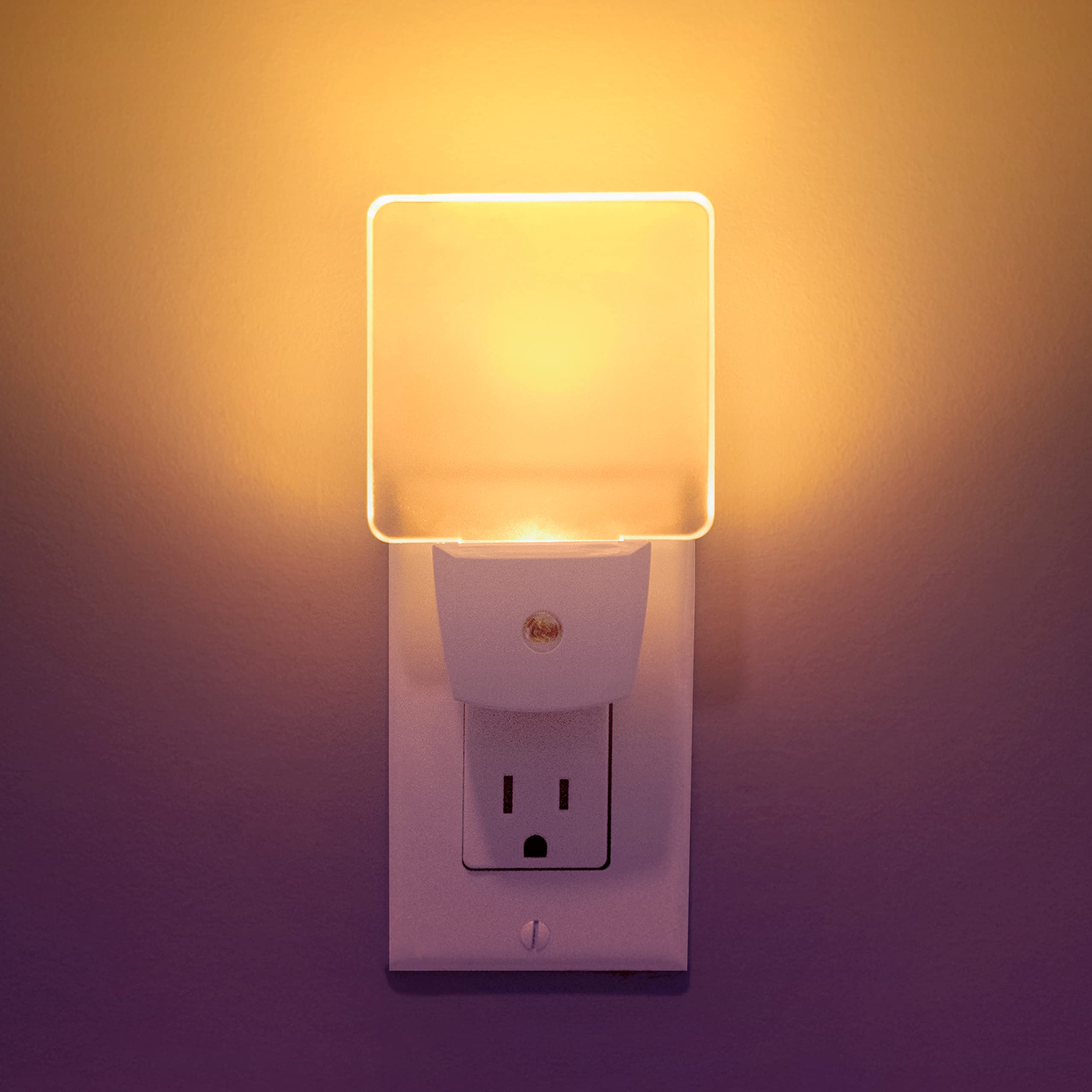Harth night light energy-saving amber glow reduces unnecessary lighting.
