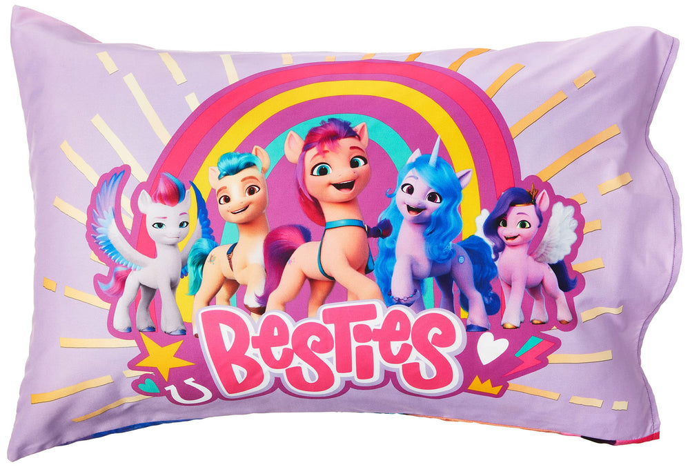 Hasbro My Little Pony fitted sheet features cheerful ponies for toddler beds.