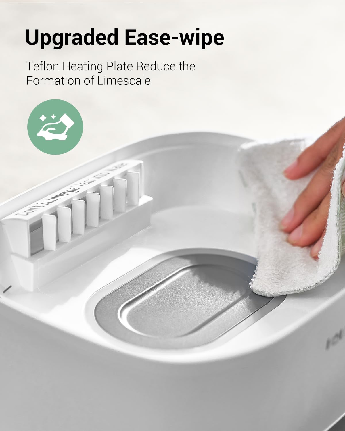 HAUTURE bottle sterilizer ergonomic design makes loading simple.