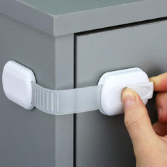 HavenHause child safety lock on fridge door shows secure closure.