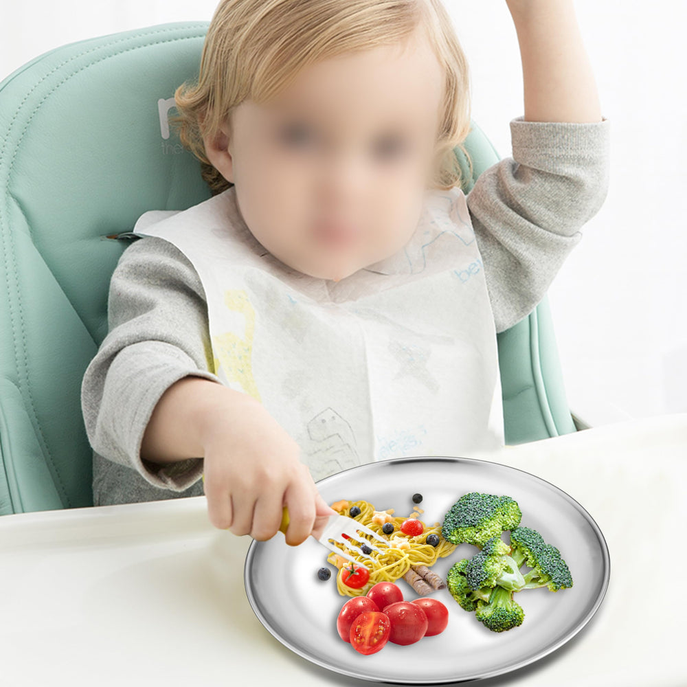 HaWare oven-safe plates used as small oven trays for snacks.