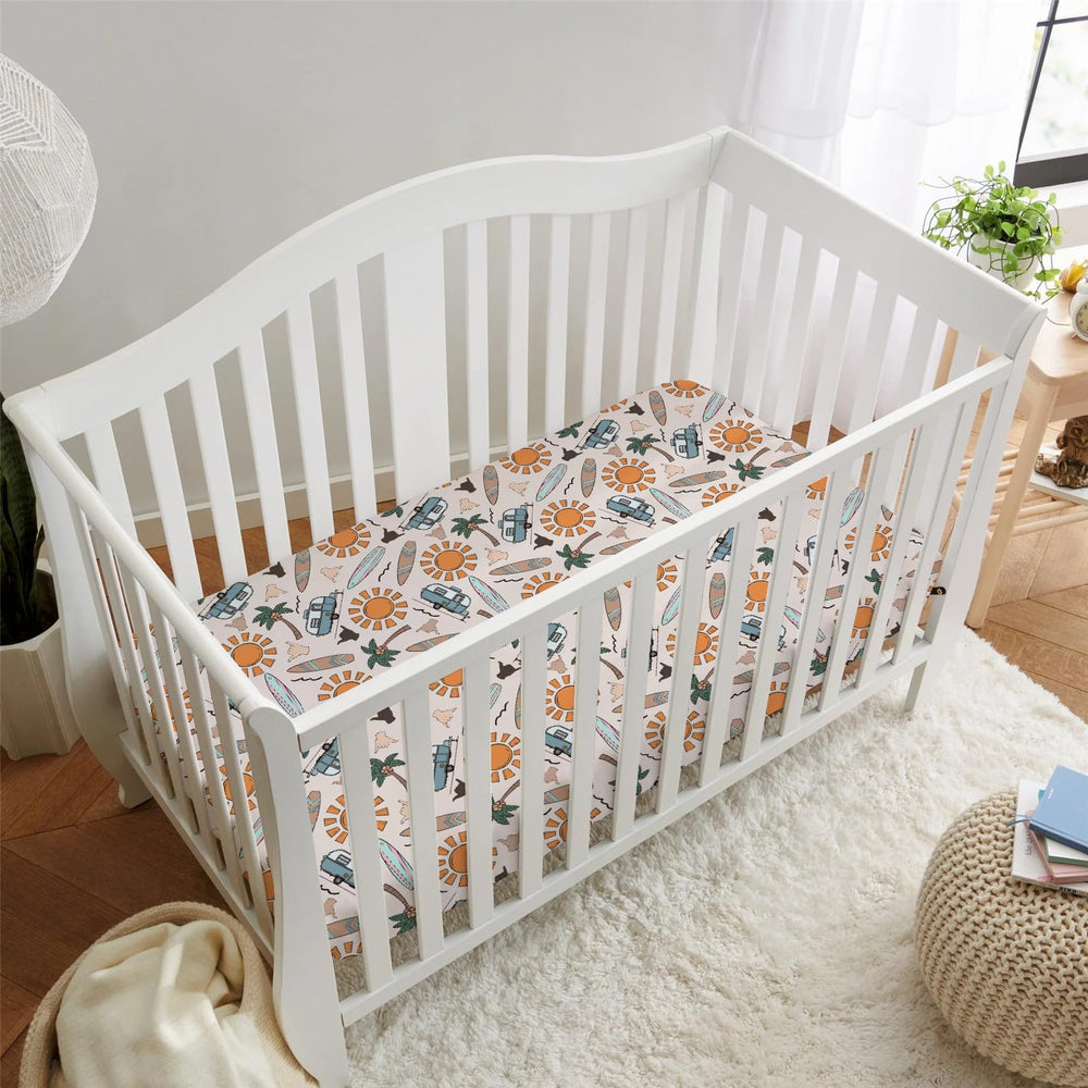 HawSkgFub easy-care-machine-washable-crib-sheet remains vibrant after many washes.