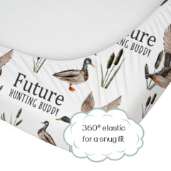 HawSkgFub duck-theme crib sheet uses soft stretch fabric for comfy nights.