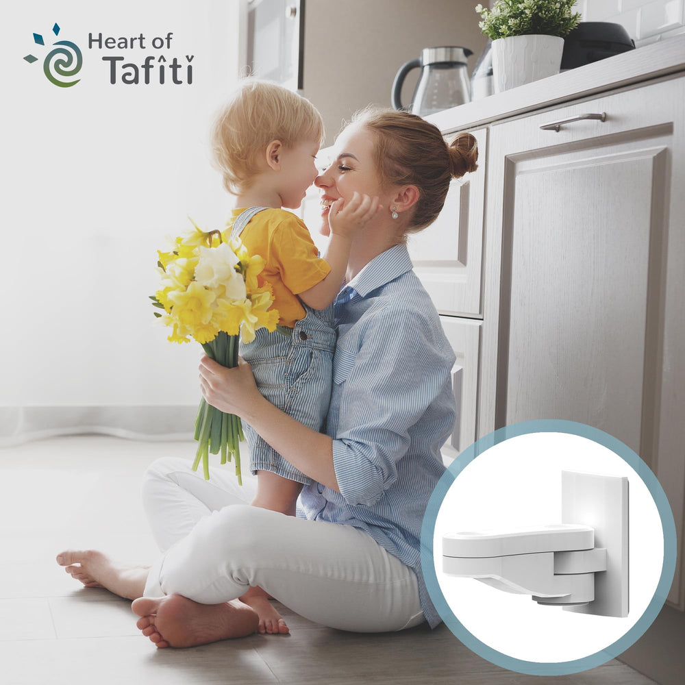 Heart of Tafiti lever-lock-safety-reminder-label illustrates accompanying safety guidance for families