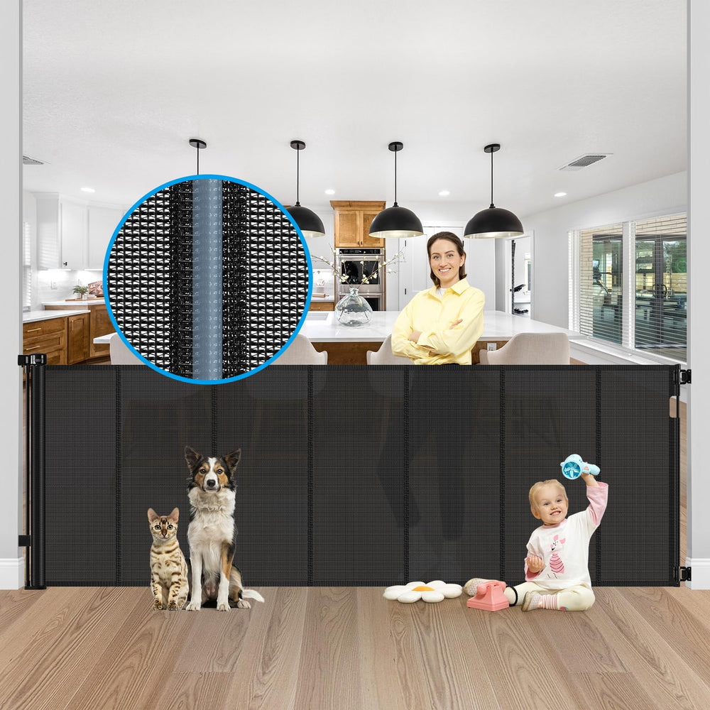 HEELALBABY reinforced gate mesh demonstrates durable construction for long-lasting safety.