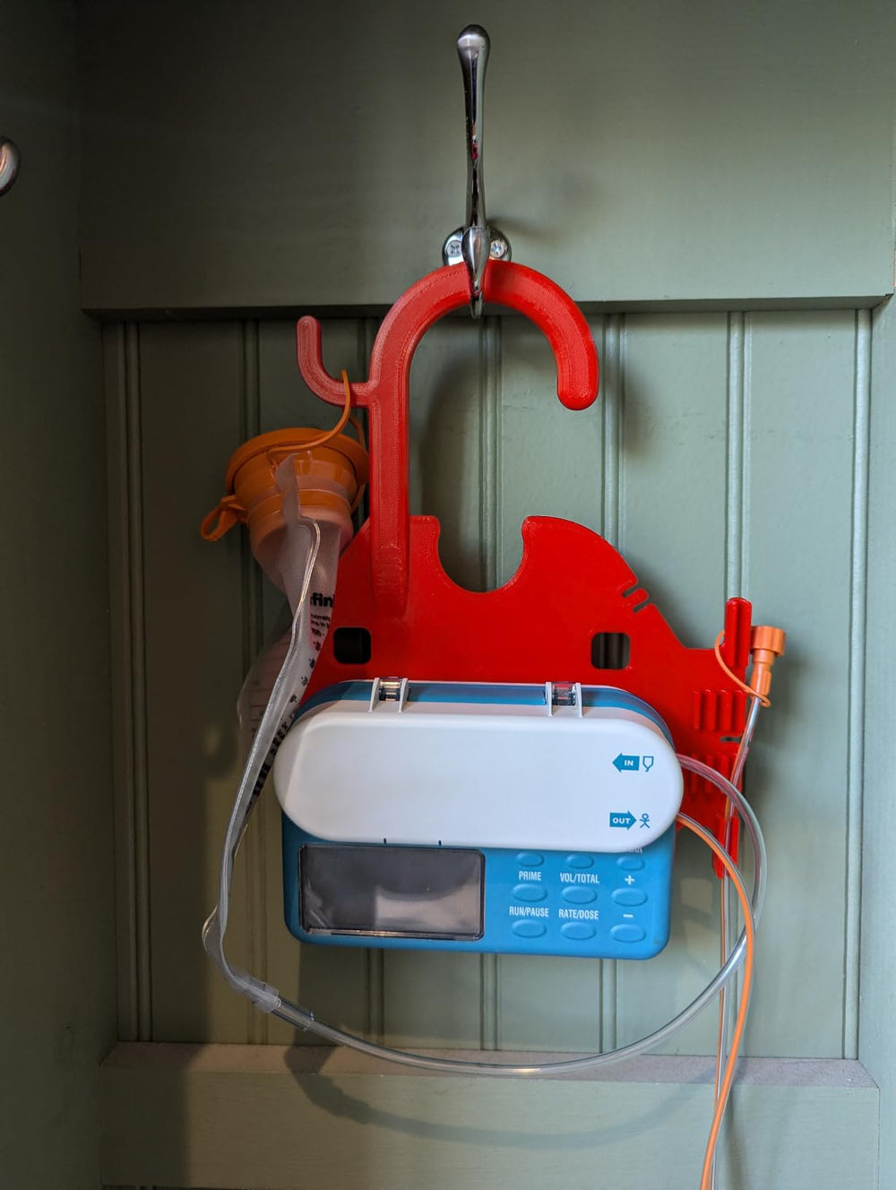 HelperKat Pump Caddy supports 500ml and 1000ml capacity for flexible configurations.