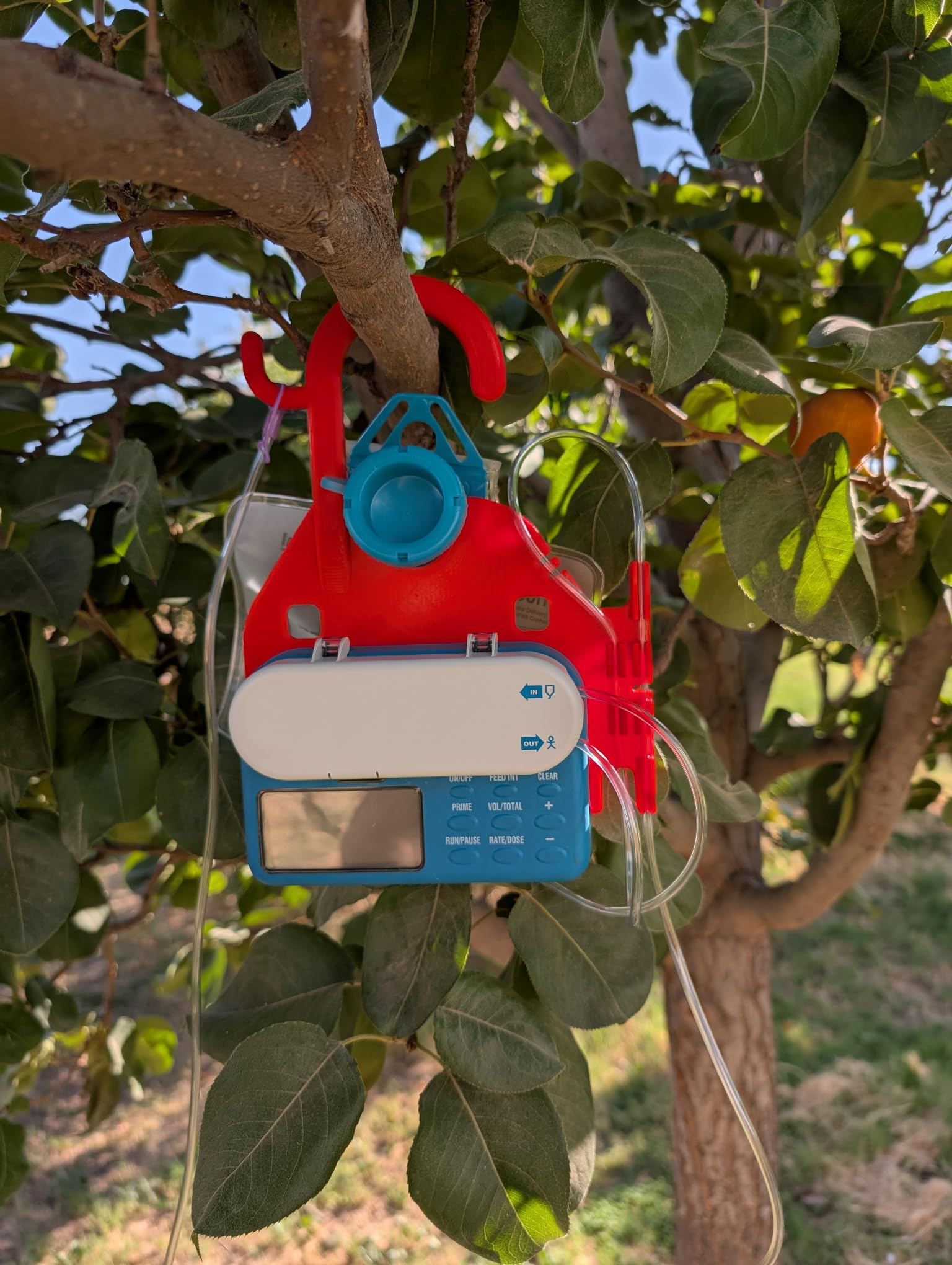 HelperKat Pump Caddy tubing gripper channels keep tubing organized and tangle-free during use.